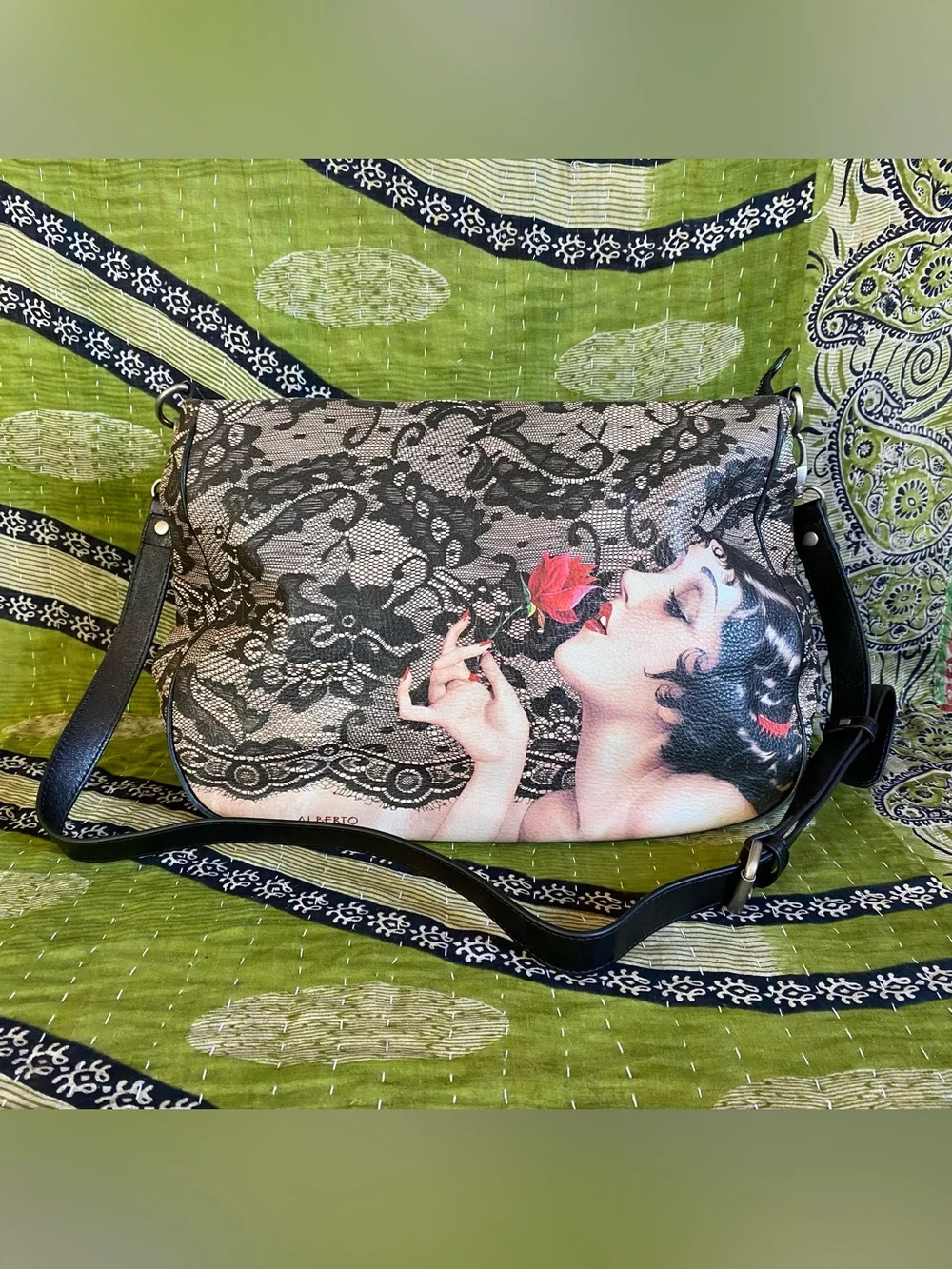 RARE Icon Los Angeles Alberto Vargas Printed Leather Slouchy Crossbody Purse
